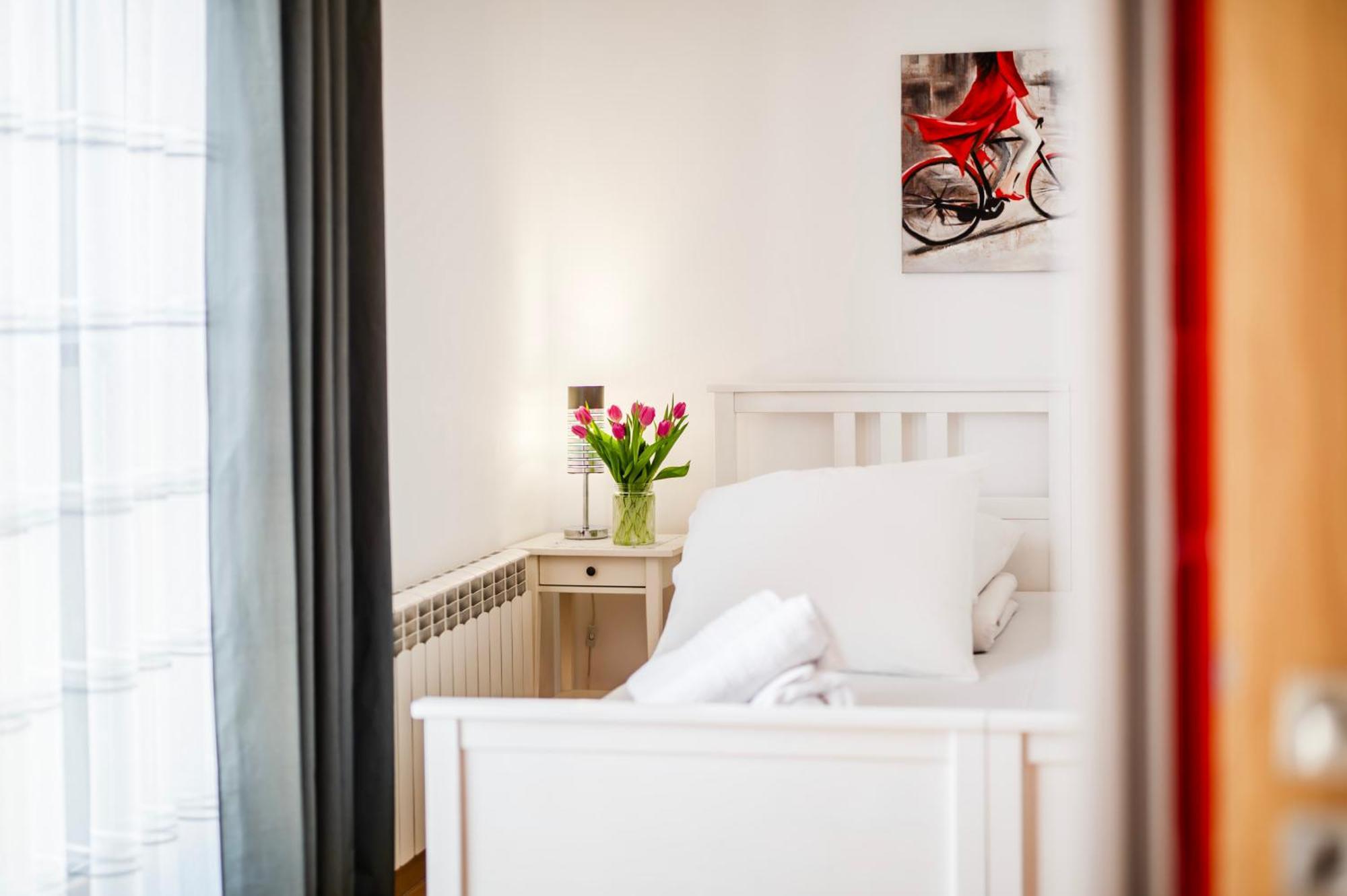 Апартаменты Rimini Moxy Te&Am Cracow Краков Экстерьер фото